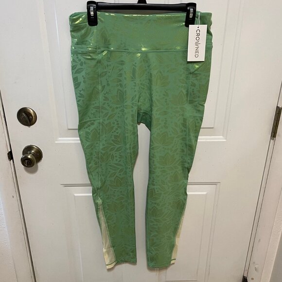 Crowned Athletics - Disney Tiana - Lily Pad Princess Leggings - NWT - XXL - Picture 1 of 9
